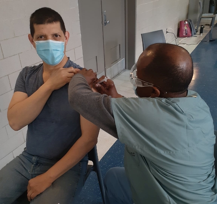 Should job seekers disclose they are double vaccinated when looking for a job?