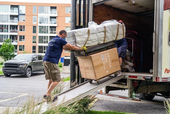 Moving company working