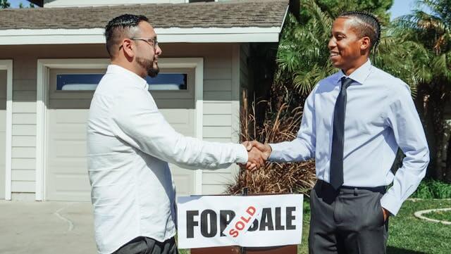 Simplifying the Process of Selling Your Home: Three Important Steps