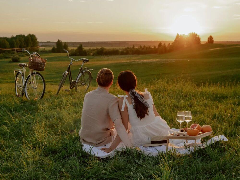 How to Talk About Money When You're Dating