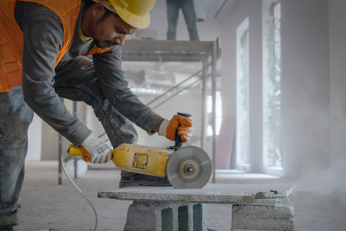 The Entrepreneur’s Guide to Starting a Small Construction Venture